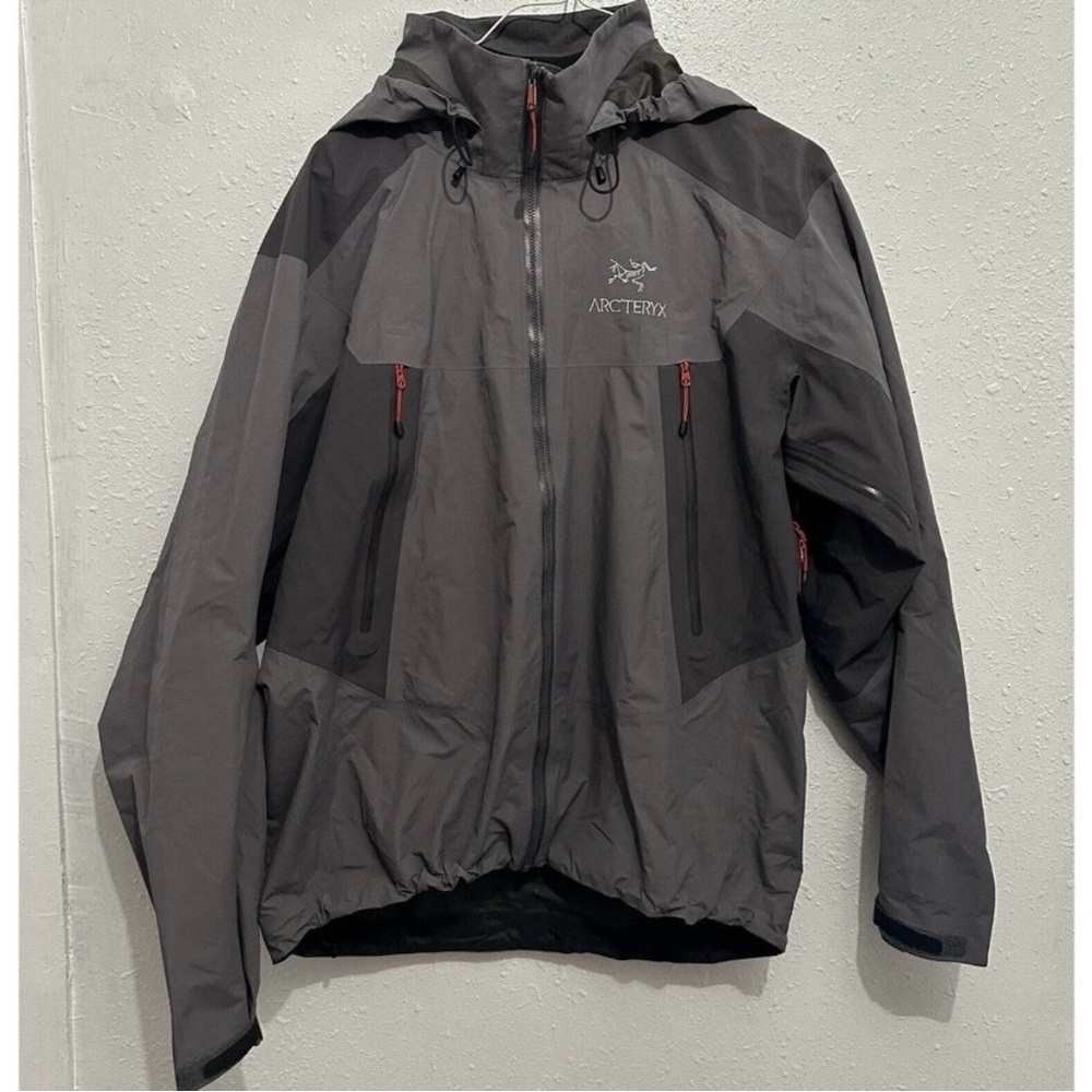 Large Arcteryx Beta Lt goreshell tech jacket